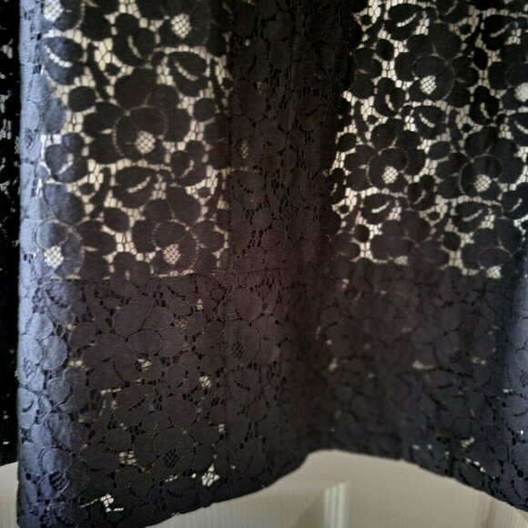 Talbots Women's Black Lace Overlay Skirt  Floral Pattern  Size 12 - Picture 8 of 10